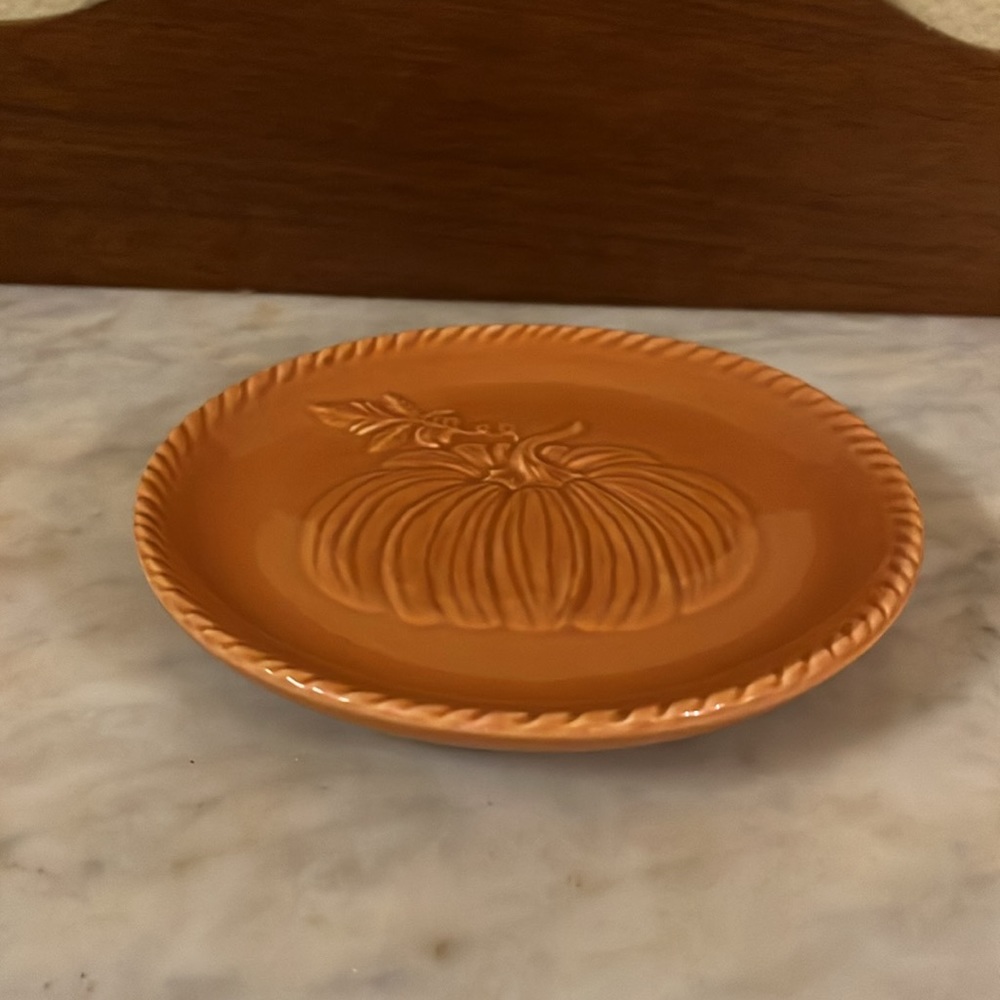 CMG-Made In Portugal 🇵🇹-Small-Orange-Pumpkin-Plate-7” - Picture 2 of 12